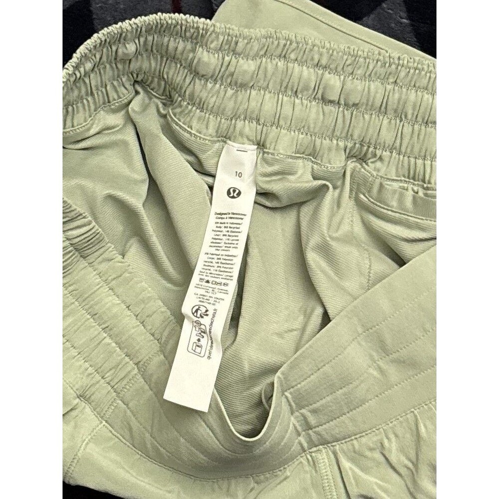 Lululemon Women’s Hotty Hot HR Shorts 4” Lined FOG GREEN (FOGN) SZ 10 New - Picture 4 of 4
